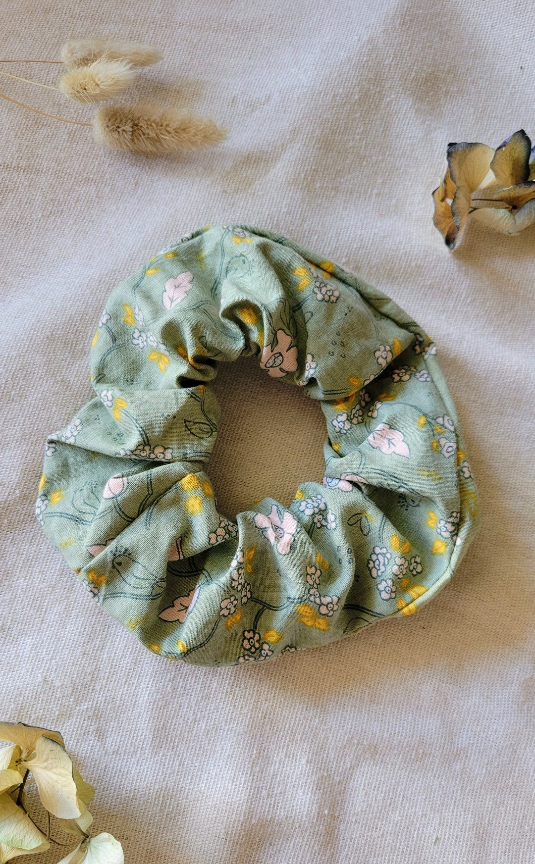 Chouchou en coton cousu main – Accessoire cheveux pratique et durable