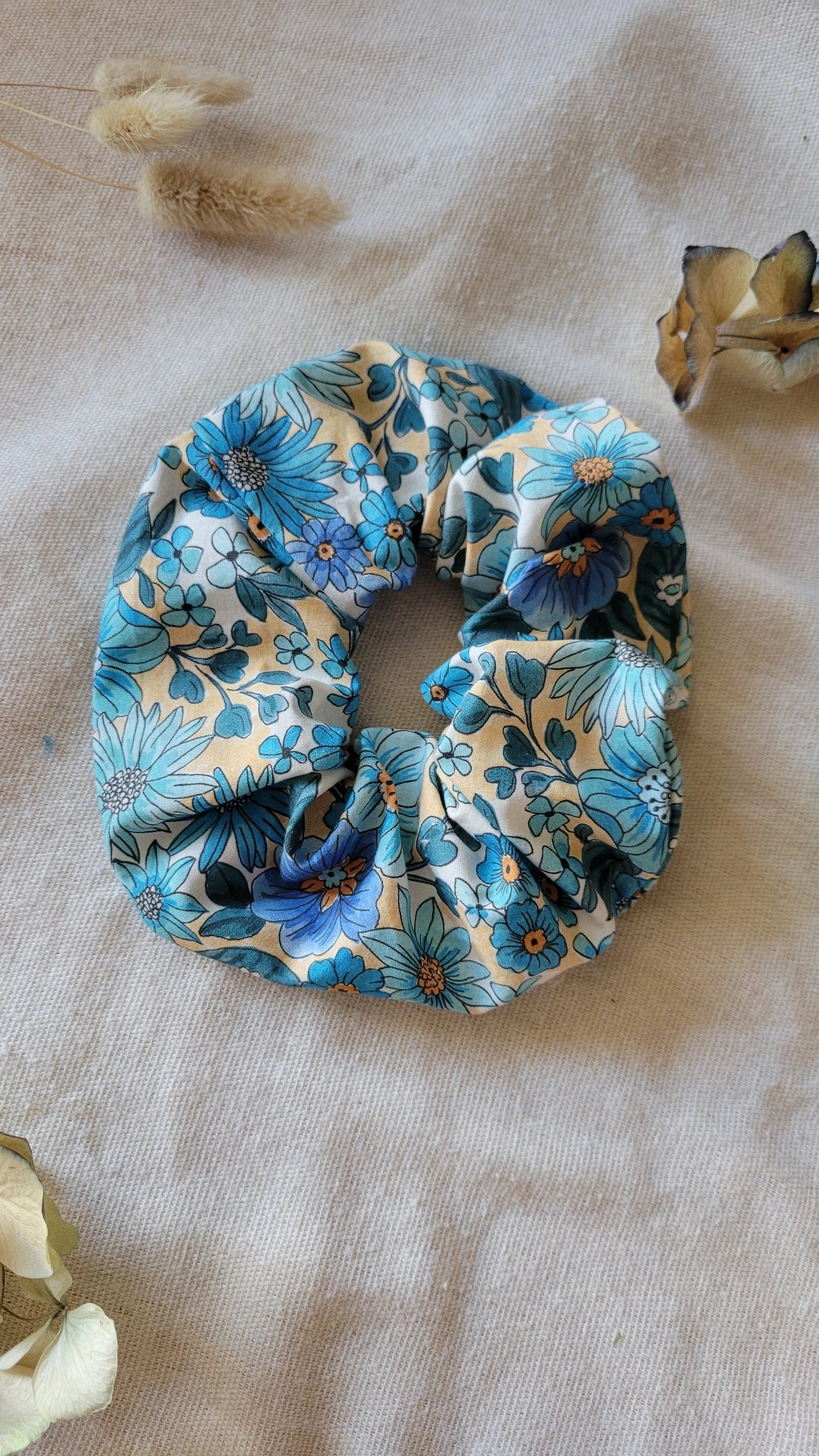 Chouchou en coton cousu main – Accessoire cheveux pratique et durable