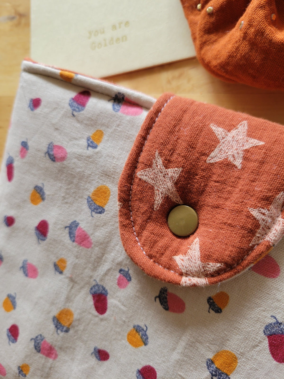 Pochette à livres de poche - fermeture bouton pression