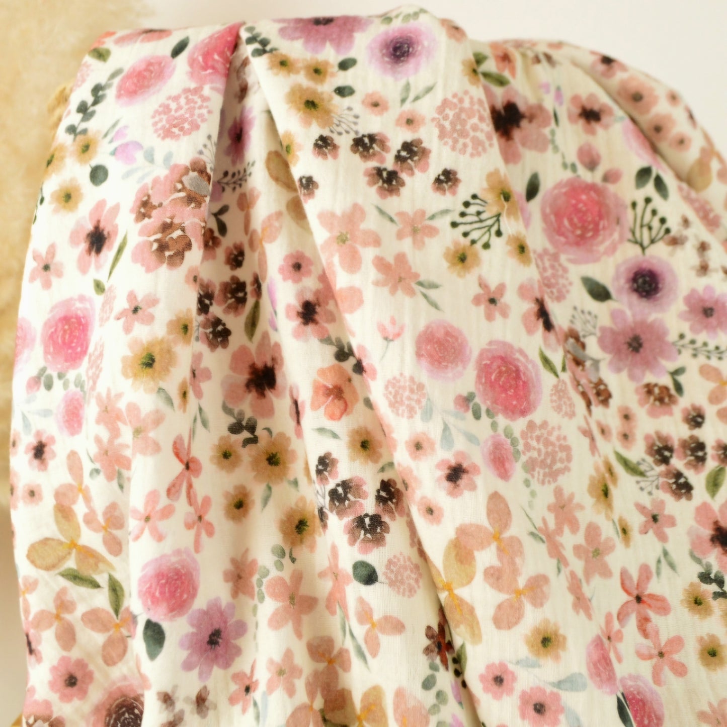 Hand-sewn cotton scrunchie – Practical and durable hair accessory