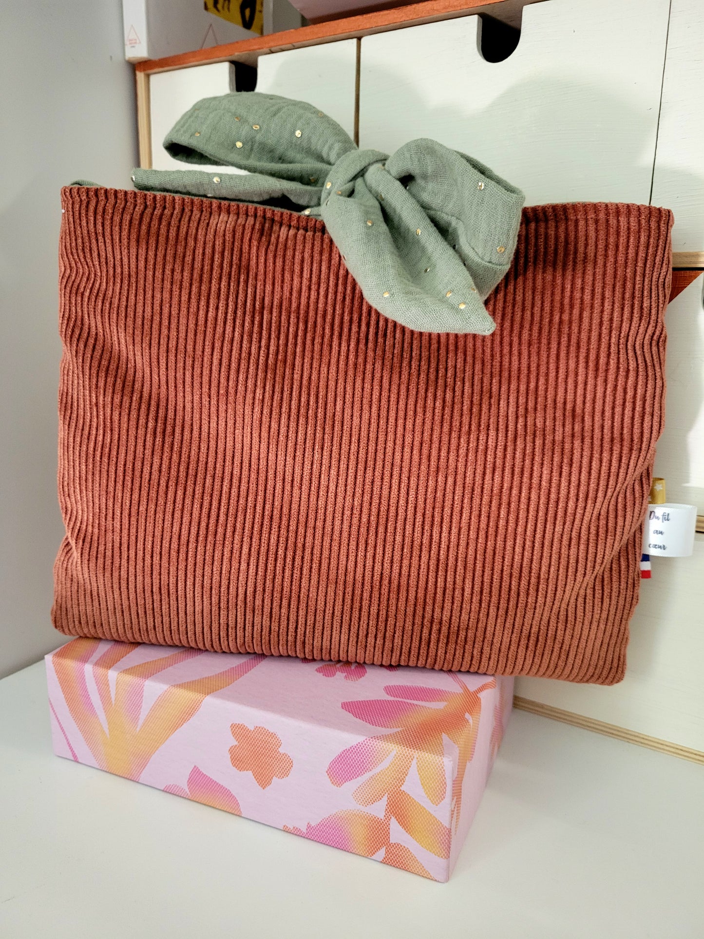 Pochette à livres Broché - fermeture ruban