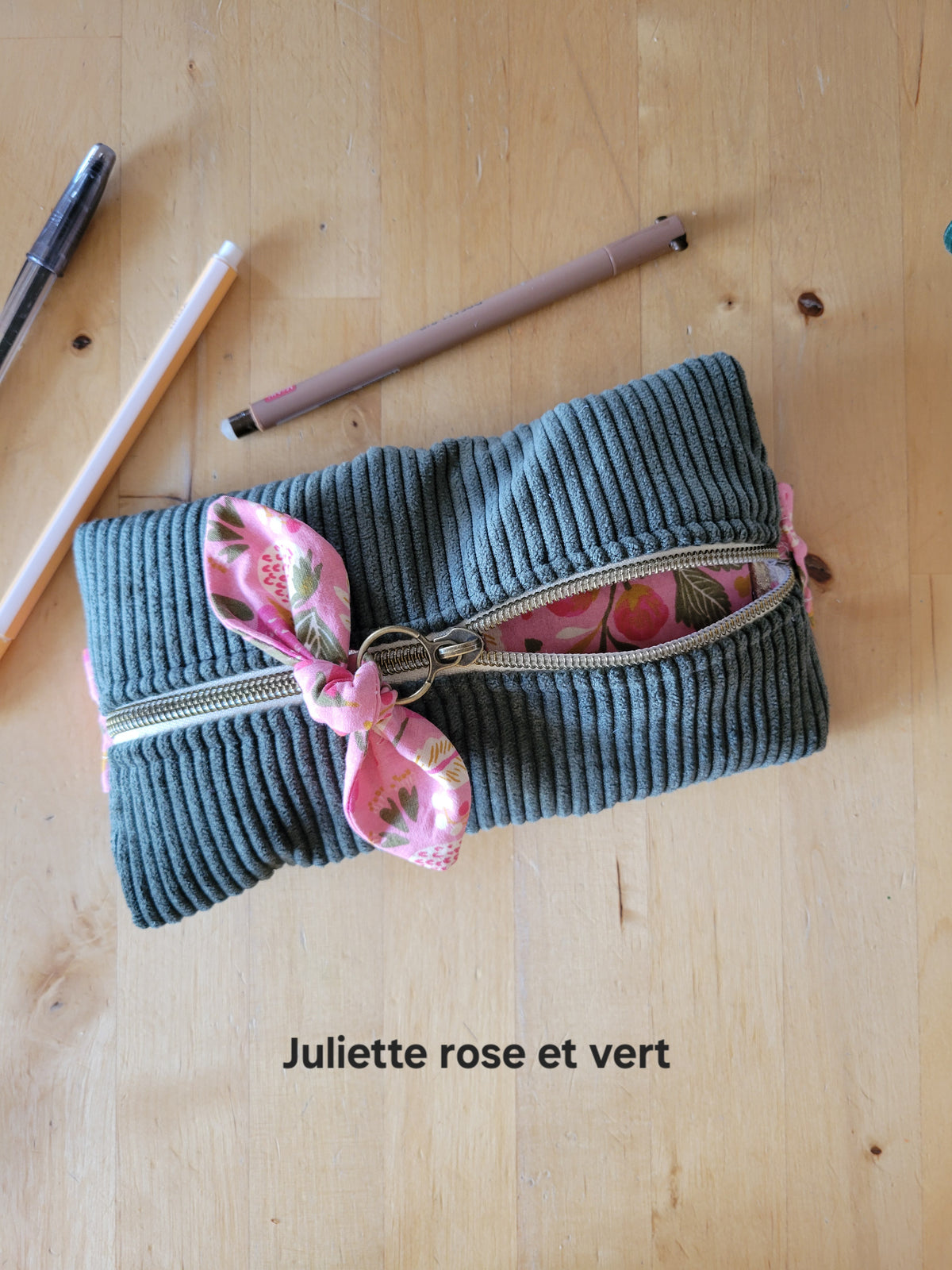 Trousse élastiquée pour carnet ou planner – L'accessoire indispensable pour les amoureux de l'organisation