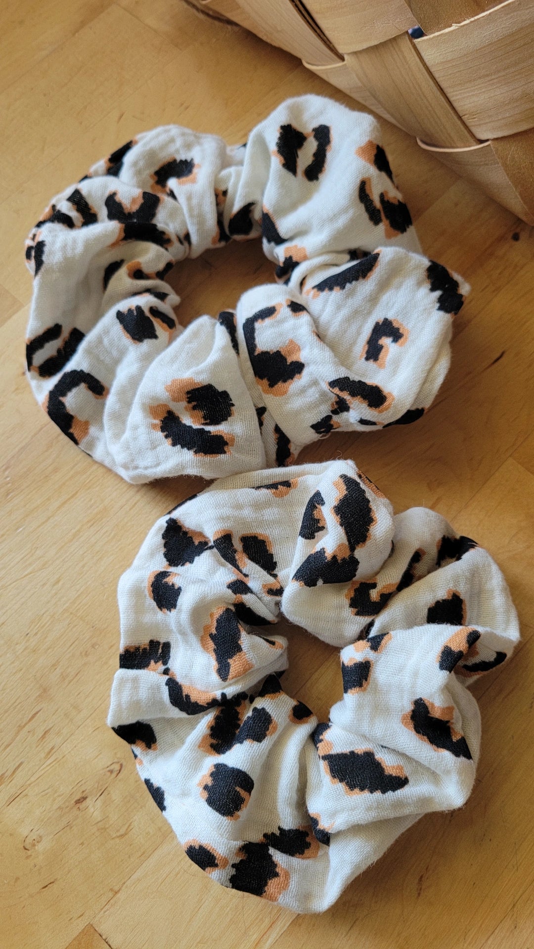 Chouchou en coton cousu main – Accessoire cheveux pratique et durable-Taille M