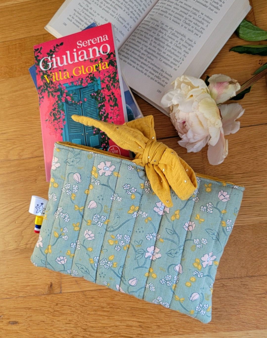 Pochette à livres de poche - fermeture ruban